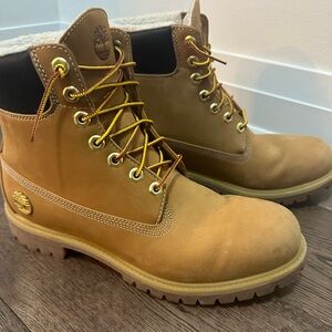 Premium 6" lined waterproof boot from Timberland